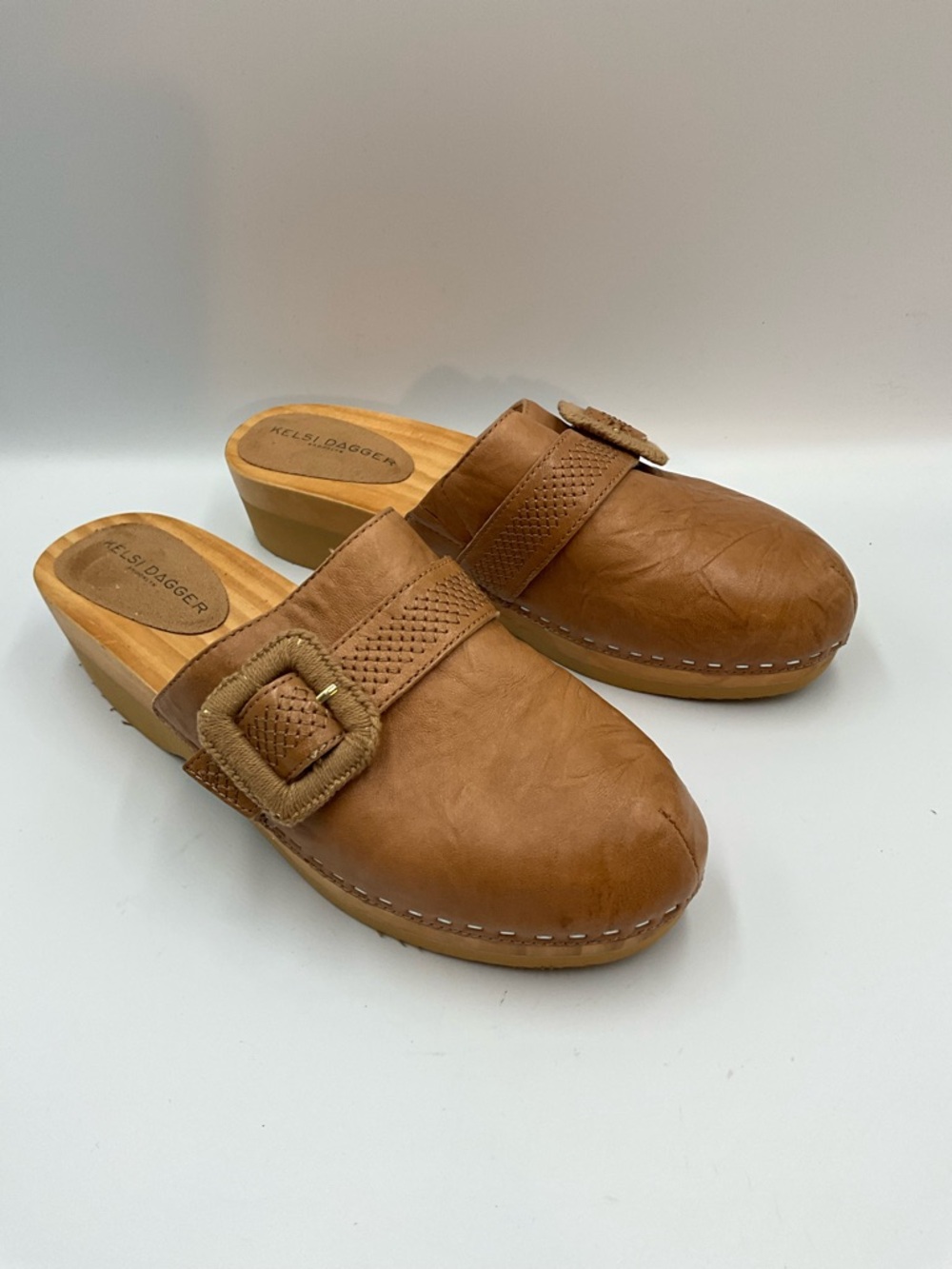 Kelsi Dagger Clogs Size 8 Brown Suede Insole Leather Clog